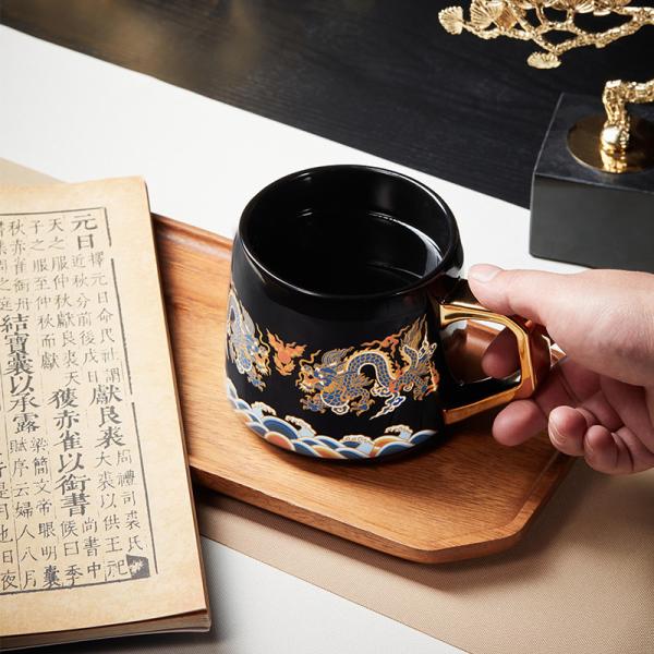 Modern Style Color Changing Ceramic Coffee Cup Mug 550ml Capacity Food Safe With Golden Handle