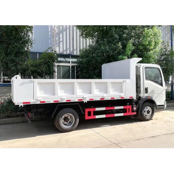 HOWO Light Tipper Truck 6 Wheel Dump Truck , Mini Dump Truck 4X2