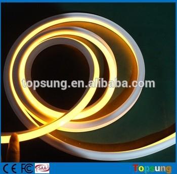 tubes en PVC violet à néon LED flex 220v 120 leds/m pour la décoration extérieure