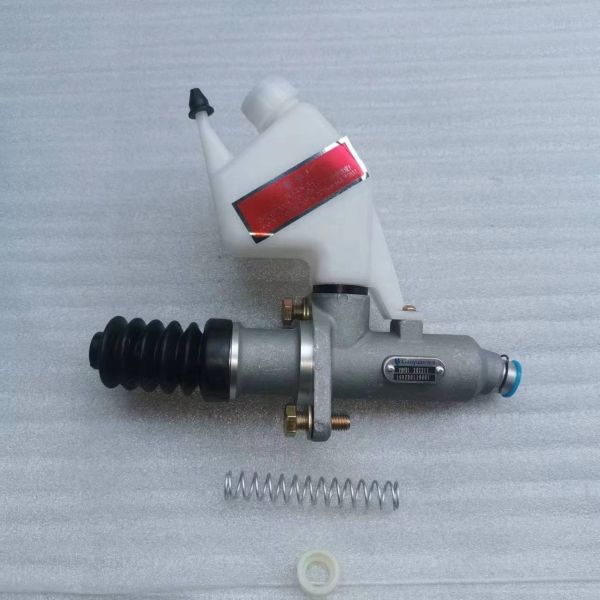 Truck Clutch Master Cylinder Kit 16020Q119001 for Agricultural Vehicles