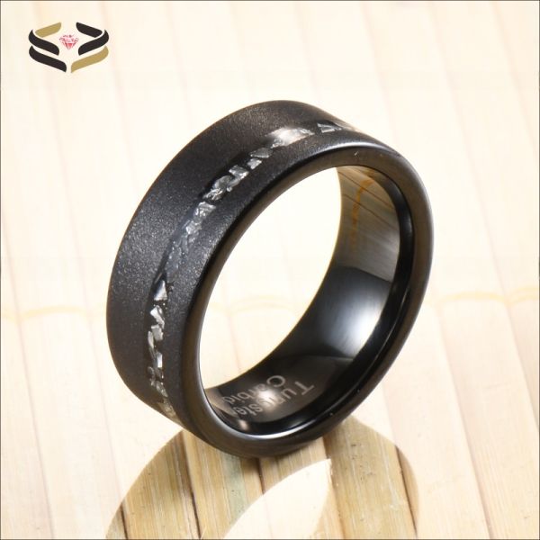 Anillo de promesa de tungsteno de boda Meteorito aplastado Negro Revestido de arena 8mm