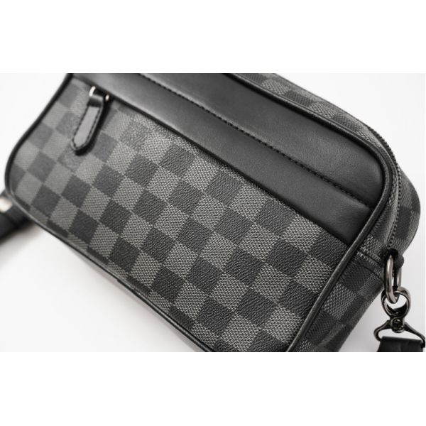 Men's Casual Checkered Messenger Bag Waterproof Dacron Lining and Fashionable Design