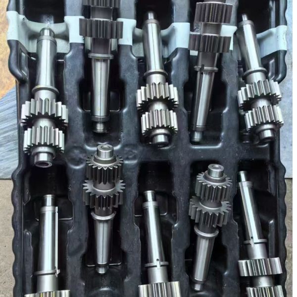 Transmission Gearbox Sinotruk Howo Shacman Dongfeng Foton Truck Parts FAST Gearbox for Sinotruk Shacman Foton Truck HW19710