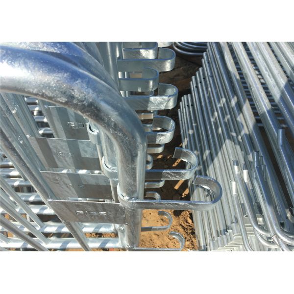 Crowd Control Barriers Removable Available Powder Painted, Hot Dipped Galvanized, Pre-Galvanized OD 32mm outer frame tub