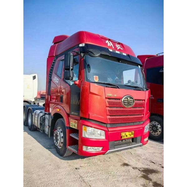 FAW использовал тяжелый грузовик 6x4 550hp J6P