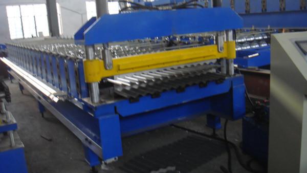 Colora o rolo de aço da folha do telhado do aço do metal que forma a linha automático hidráulico