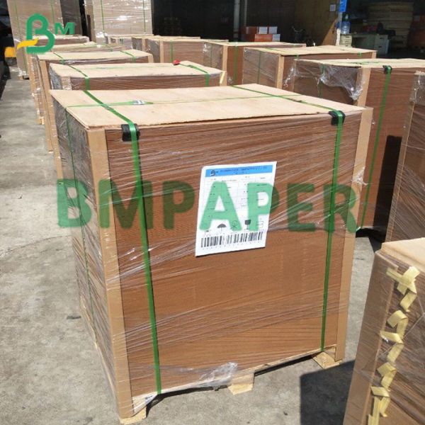 Tablero del trazador de líneas de Kraft Tiesura dura reciclada 100gsm - 200gsm del papel de tablero del trazador de líneas de Kraft