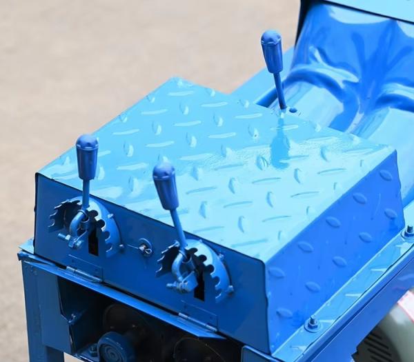 Agricultural Mini Multicrop Corn Rice Wheat Quinoa Beans Maize Diesel Grain Groundnut Shellers Thresher Machine