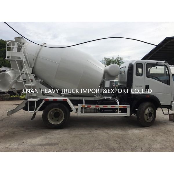 Обязанность света Howo 4X2 Refrigerated тележка 5 тонн 60000kg 7 ТОНН