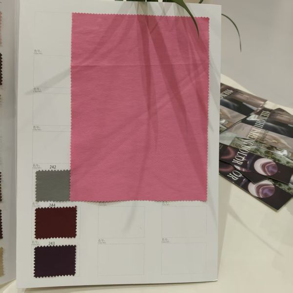 Lightweight Elastic Fabric 100% Nylon Outdoor Apparel Fabric 125GSM
