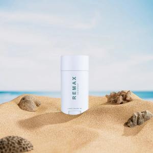 75g Oval-shaped and smooth sunscreen stick with odor-fighting properties