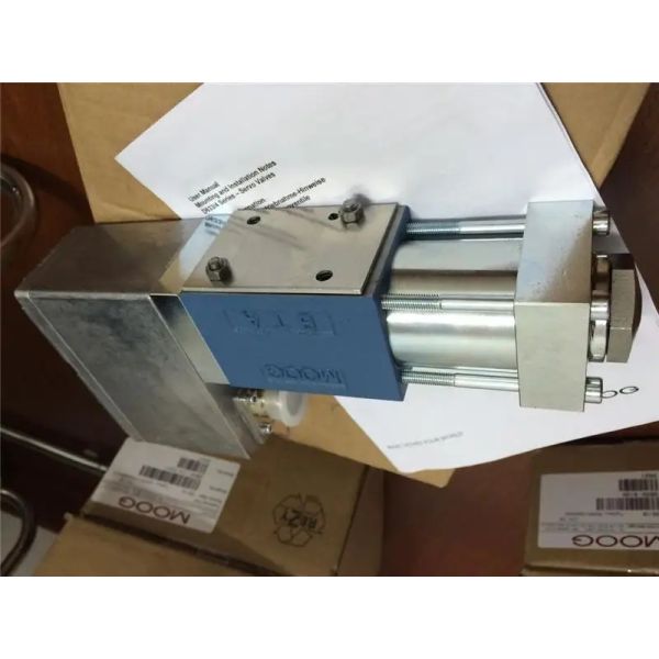 Original Imported Moog Servo Valve Controls Pressure and Flow Rate with Advanced Alloy Steel/Cast Iron Construction