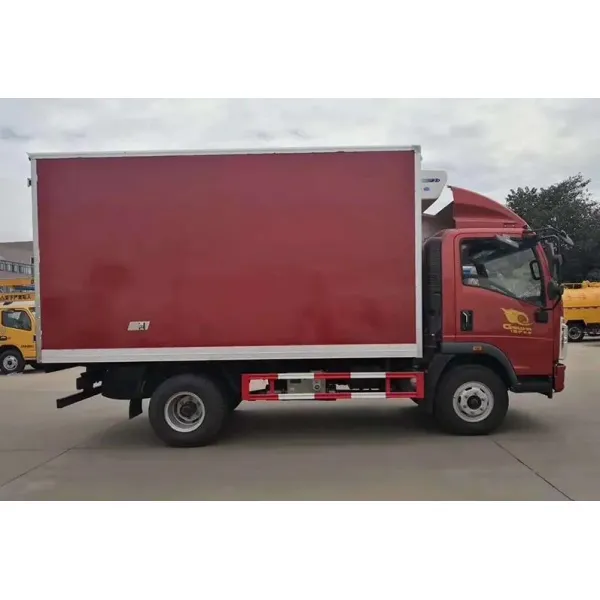 Sinotruck HOWO 4X2 5-10t Freezer Cooling Refrigerator/Refrigerated Truck
