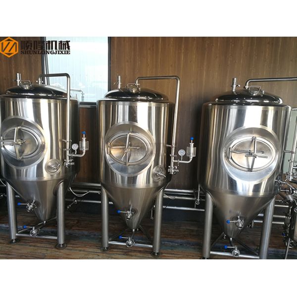 300L Capacity Brewhouse Equipment , Stainless Steel 3 Vessel Brewhouse