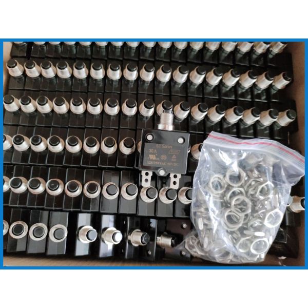 Электронный ограничитель тока серии L1, ручной сброс, защита от перегрузки, однополюсный автоматический выключатель постоянного тока 50 В