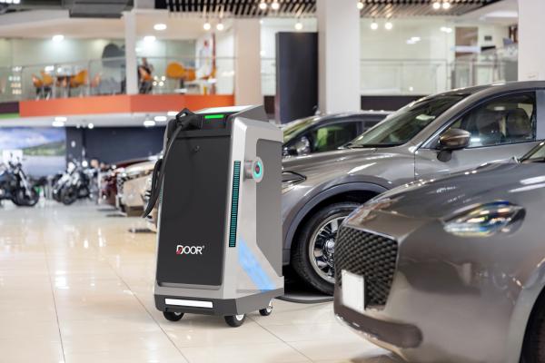 Compact 80kW DC Charger Mobile and Fast Charging Interface CCS1/CCS2/GBT/CHAdemo Speed 7 km/h