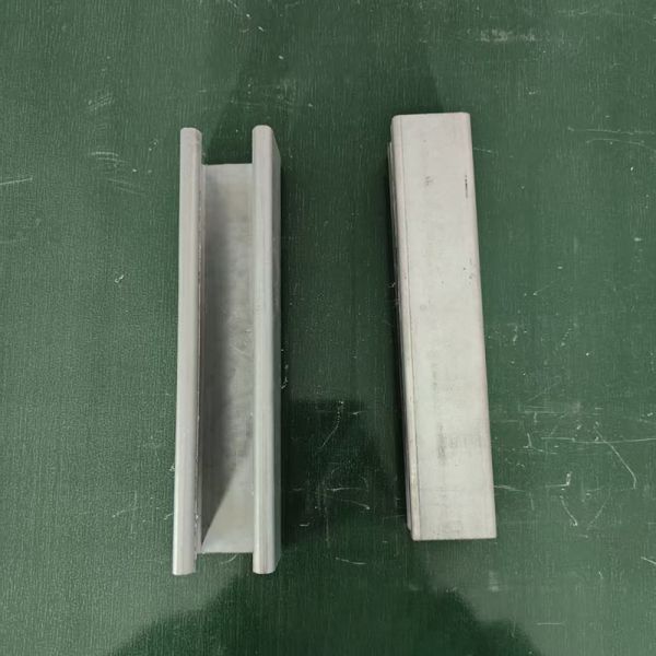 Non Drilled Metal Strut Channel Customizable C Lipped Channel 1m-12m