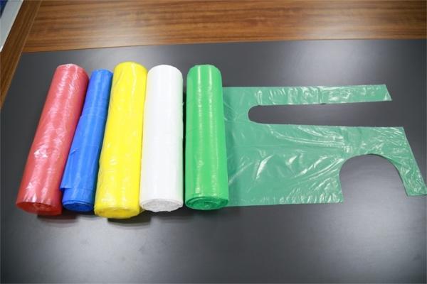 Yellow, Green, Blue, White 100% Virgin Polyethylene Disposable Aprons