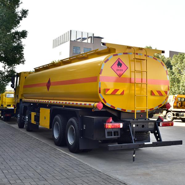 8x4 Diesel Fuel Tanker Truck Tank Volume 15001-30000L Gross Vehicle Weight 10-15T
