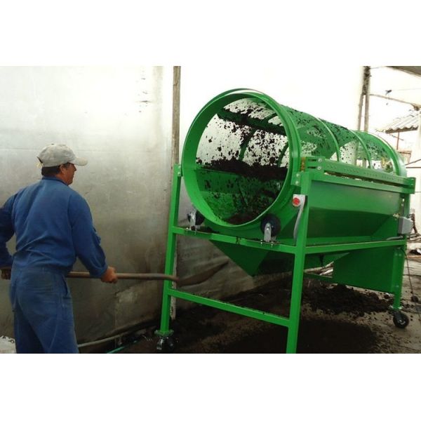 Mobile Sawdust Firewood Wood Chips Sieve for Fertilizer Biomass Woodchip Screening