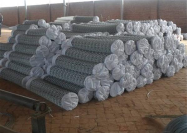 9 Guagex 2'' Galvanized Chain Link Mesh Fence Fabric For Comercial and Residential