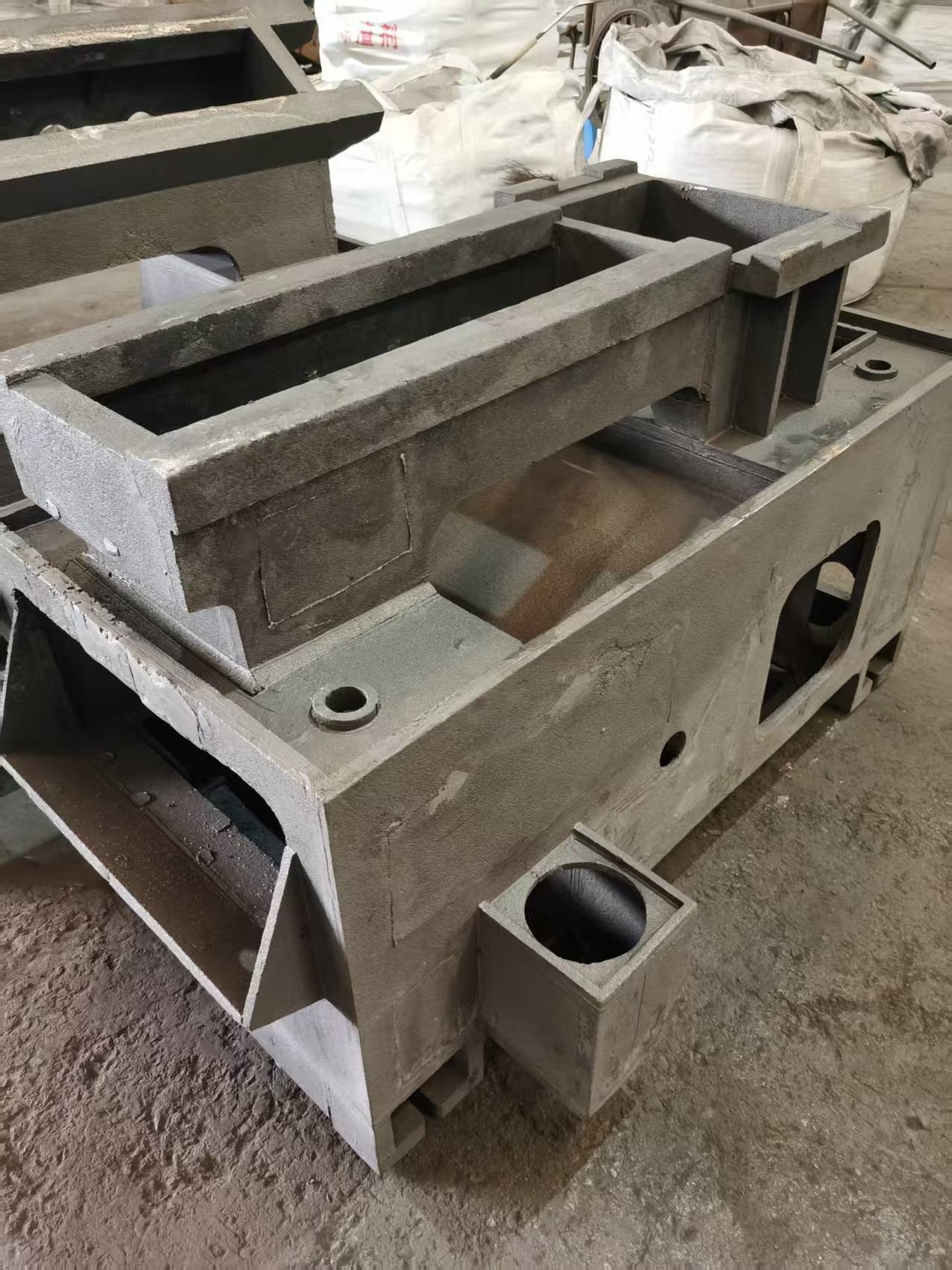 Custom Size Available Machine Tool Bed Casting with Excellent Vibration Damping Performance and High Rigidity for CNC Machine Base Frame