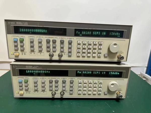 20 GHz Synthesized Cw Generator Used HP Agilent 83752A  Rf Generator