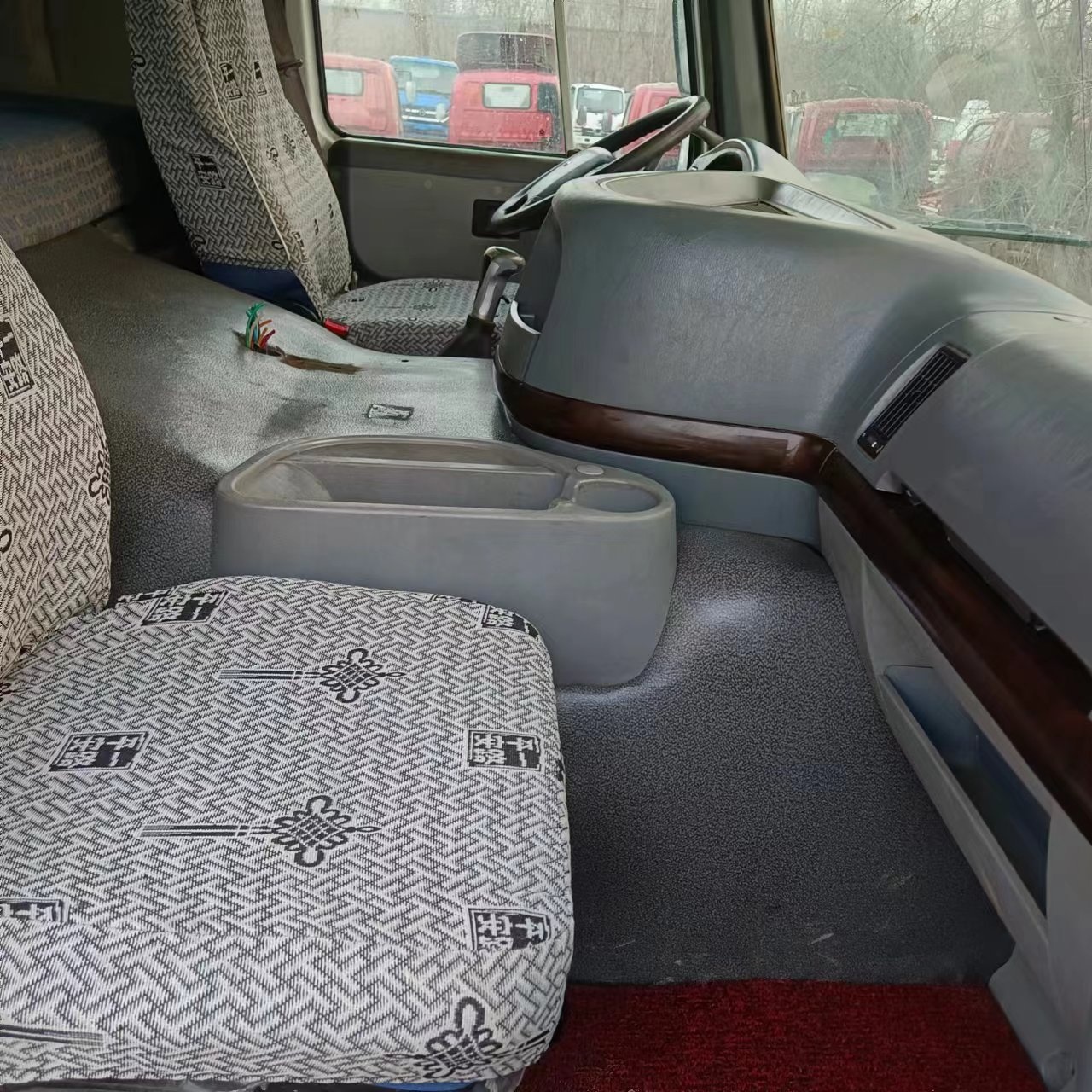 20 м3 Подержанный SINOTRUK HOWO 6x4 Спринклер Водяной грузовик Использованный для продажи