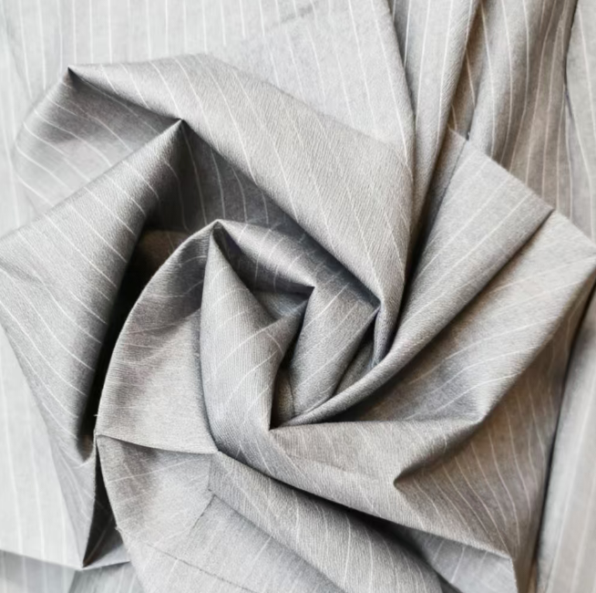 27%Rayon 73%Polyester 220gsm Grey-And-White Striped Rayon/Polyester Suit Fabric