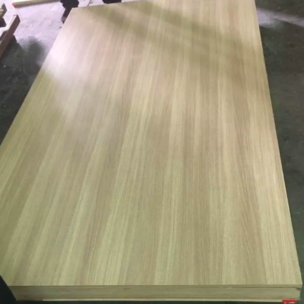 Ламинированная фанера из твердого дерева фанера из фанеры против плесени против плесени 3/4 дюйма для мебели