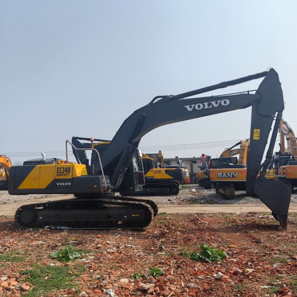 Sweden Imported EC240 Used Volvo Earthwork Excavators Hydraulic 24 Ton Mining Digging