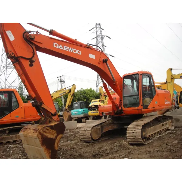 Excavadora de rastreo usada Daewoo Dh220 de segunda mano Excavadora hidráulica de retroexcavadora con calidad