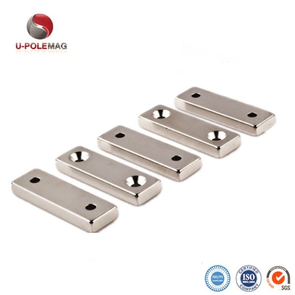 Magnets néomidiens Coupe magnétique néodymienne avec trou de contre-enfoncement Environ 25-30 jours Délai de livraison