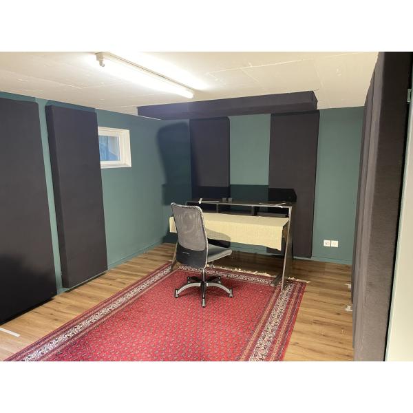 Sala de música Pared de aislamiento acústico Tejido negro envuelto Paneles acústicos Tabla de absorción