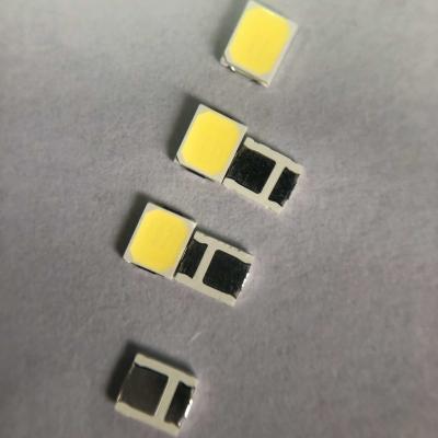 機械テスト ライトのための 3V 60MA 0.2W 2835 26-28LM 6000-6500K PCT SMD LED の破片