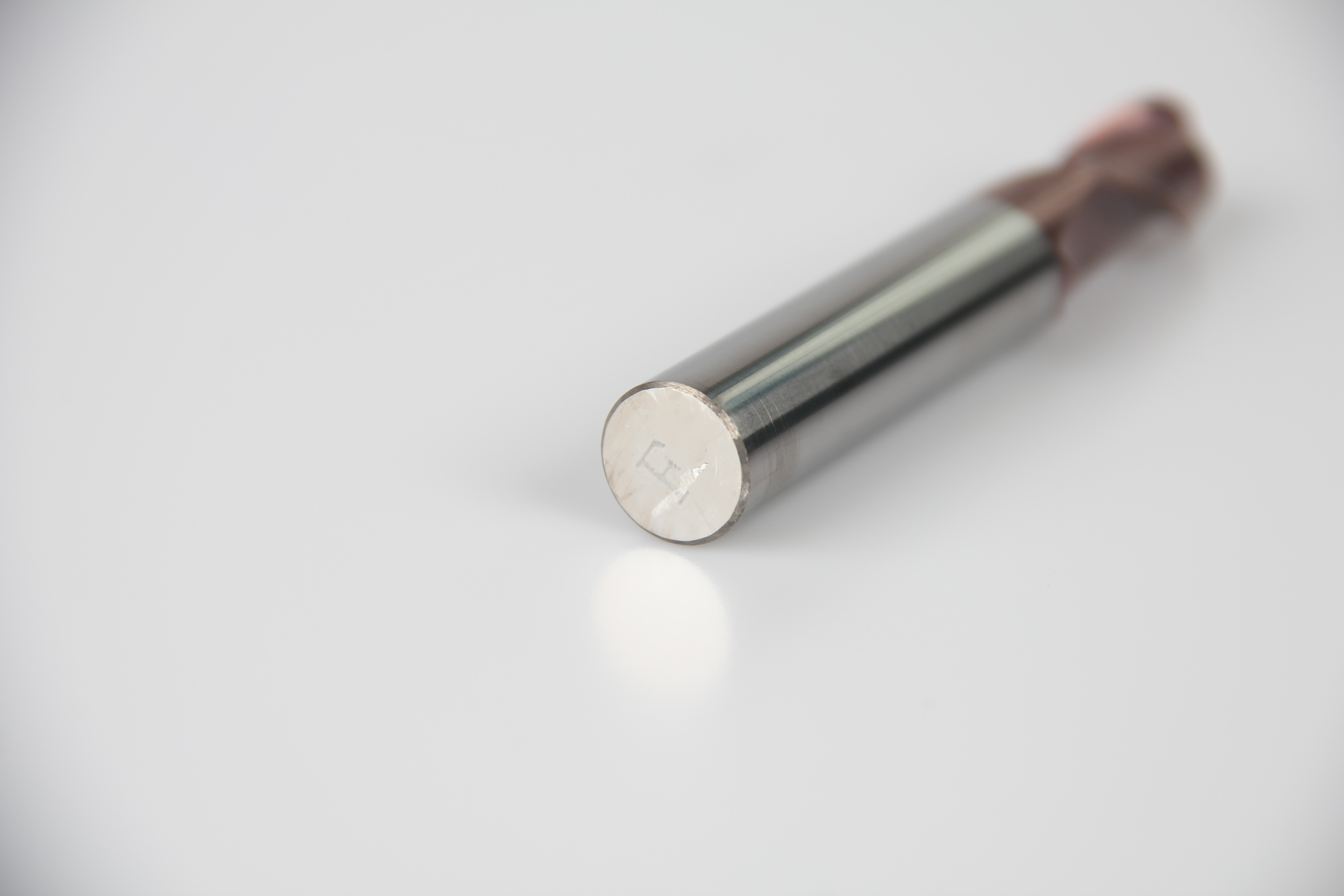 R0.5-R10.0mm Круглый носовой конец мельницы / квадратный конец мельницы HRC55 2 / 4 флейты