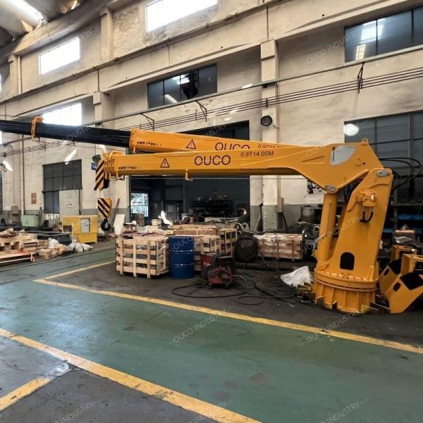 0.9t14m Crane telescópica hidráulica pequeña