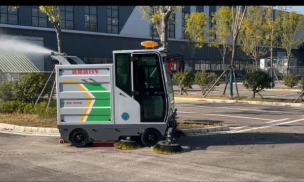 Pure Electric Five Brush Sweeper Cleaning Machine for Outdoor Working Automatic Driving Cleaner
