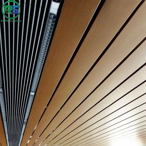 Потолок Windproof 150mm 200mm деревянной прокладки цвета алюминиевой ложный