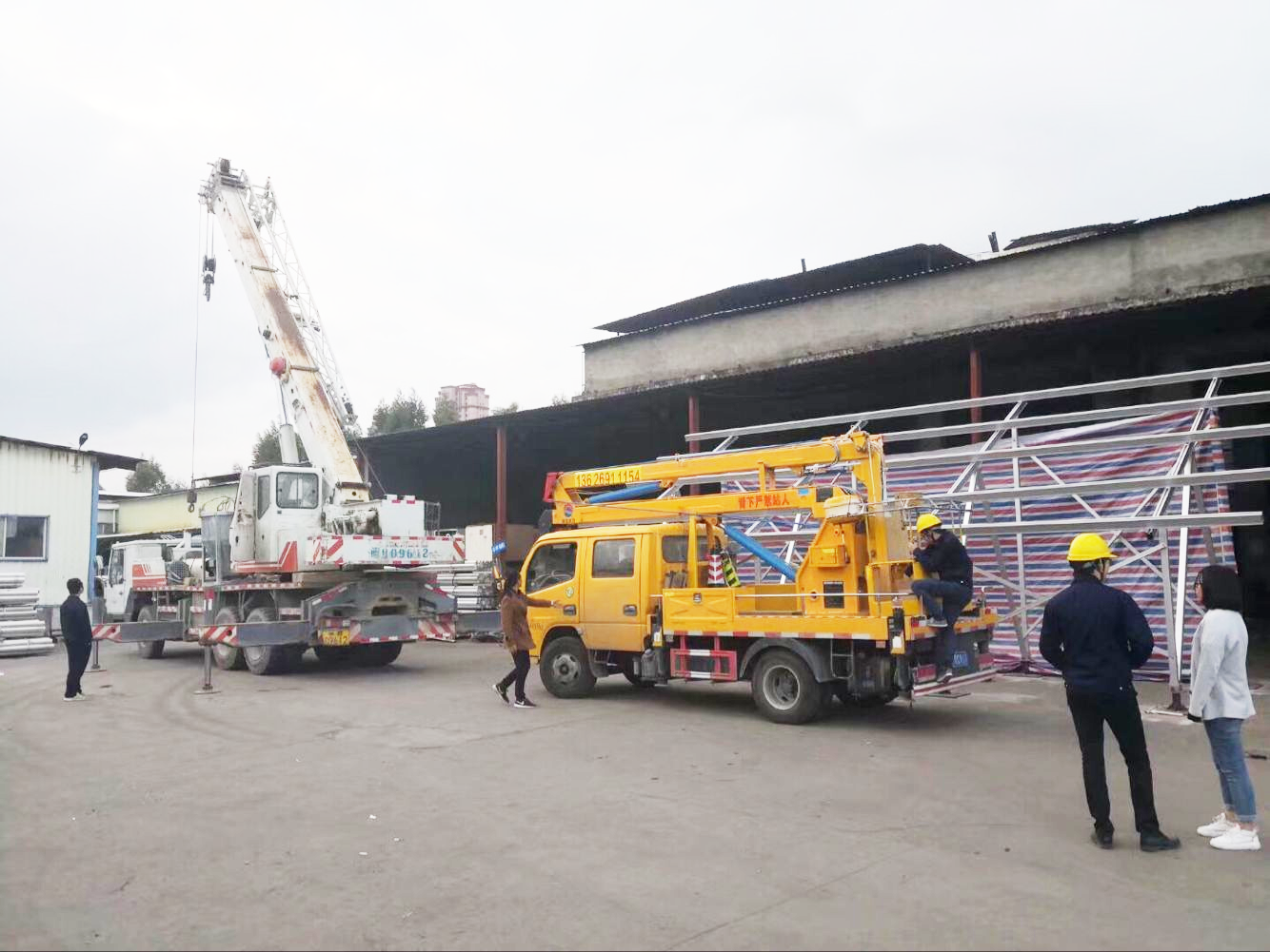 Установка солнечных панелей из натурального серебра