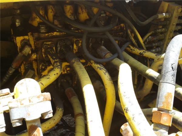 Used KOMATSU PC220-6 Crawler Excavator