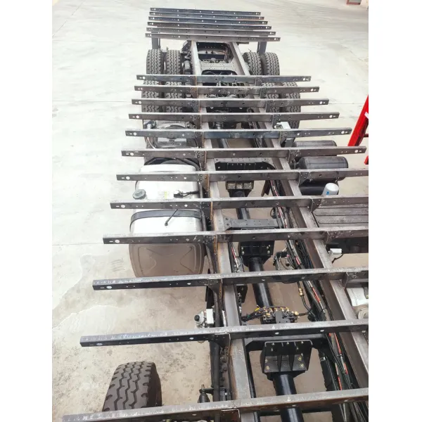 Shacman F3000 8X4 13 Wheels Lorry-Mounted Crane