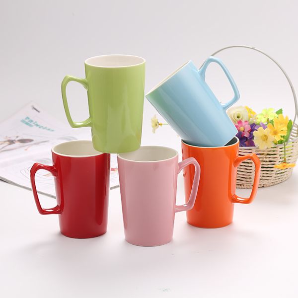 Подгонянные кружки подарка годовщины ЛОГОТИПА керамические для чая кофе