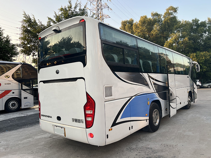 Ручной пассажирский автобус 47 мест Подержанный большой междугородный автобус