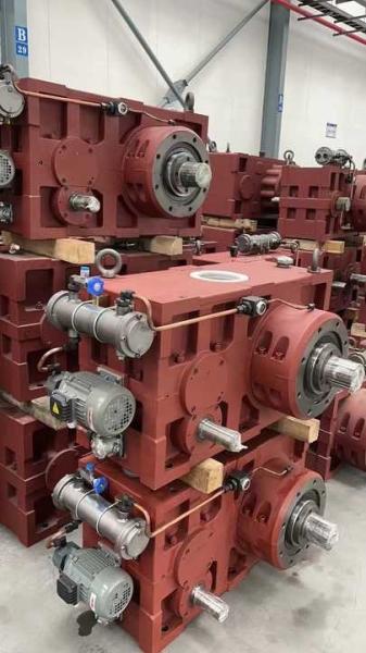 Série de boîtes de vitesses d'extrudeuse en plastique OEM / Boîte de vitesses d'extrudeuse à double vis conique
