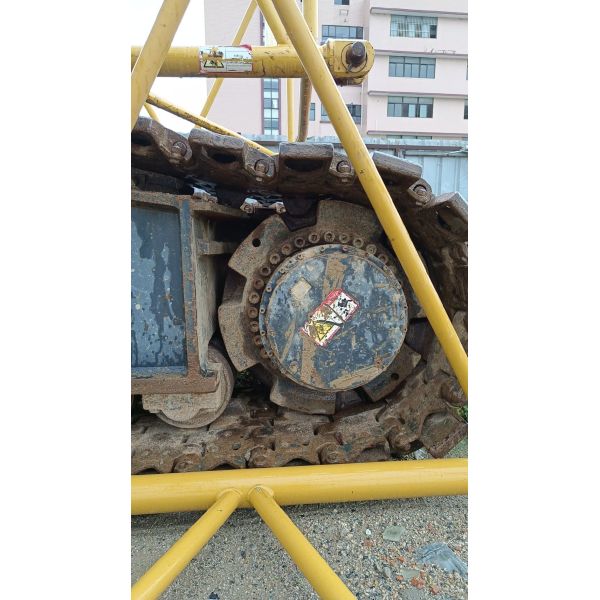 Yellow Xg Heavy Duty 100 Ton Crawler Crane Easy To Operate Large Crawler Crane