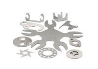 Coupe au laser d'aluminium plat en nickel CNC Matériau en aluminium avec traitement de surface poli