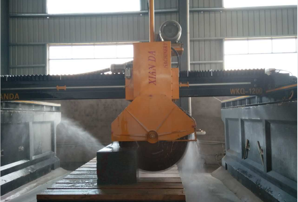 Máquina de corte de sierra de puente para cortar mármol y piedras