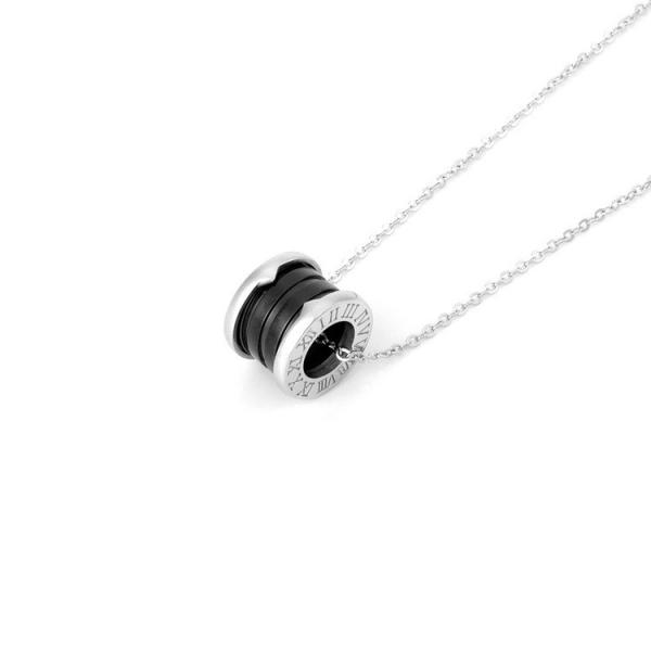 Gold stainless steel necklace, light luxury, niche high-end collarbone necklace, temperament, women's high-end design, collarbone chain, new style
