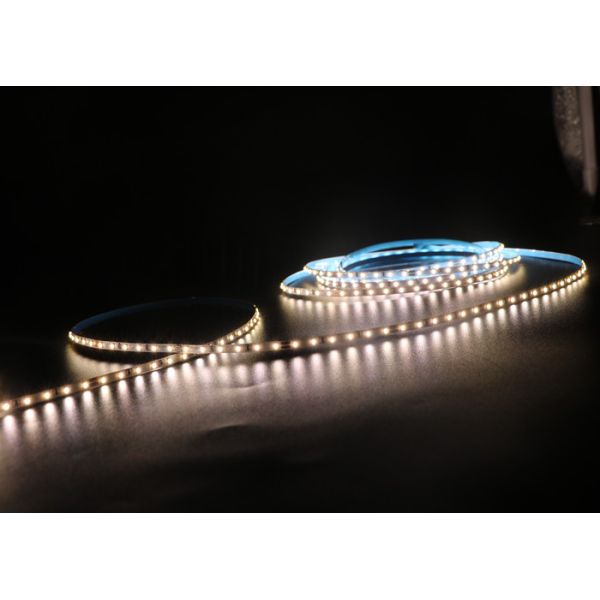 El blanco fresco 120 llevó el ángulo de haz de la luz SMD 2110 24V DC 8W 120° de la cinta de la cinta 700 LM